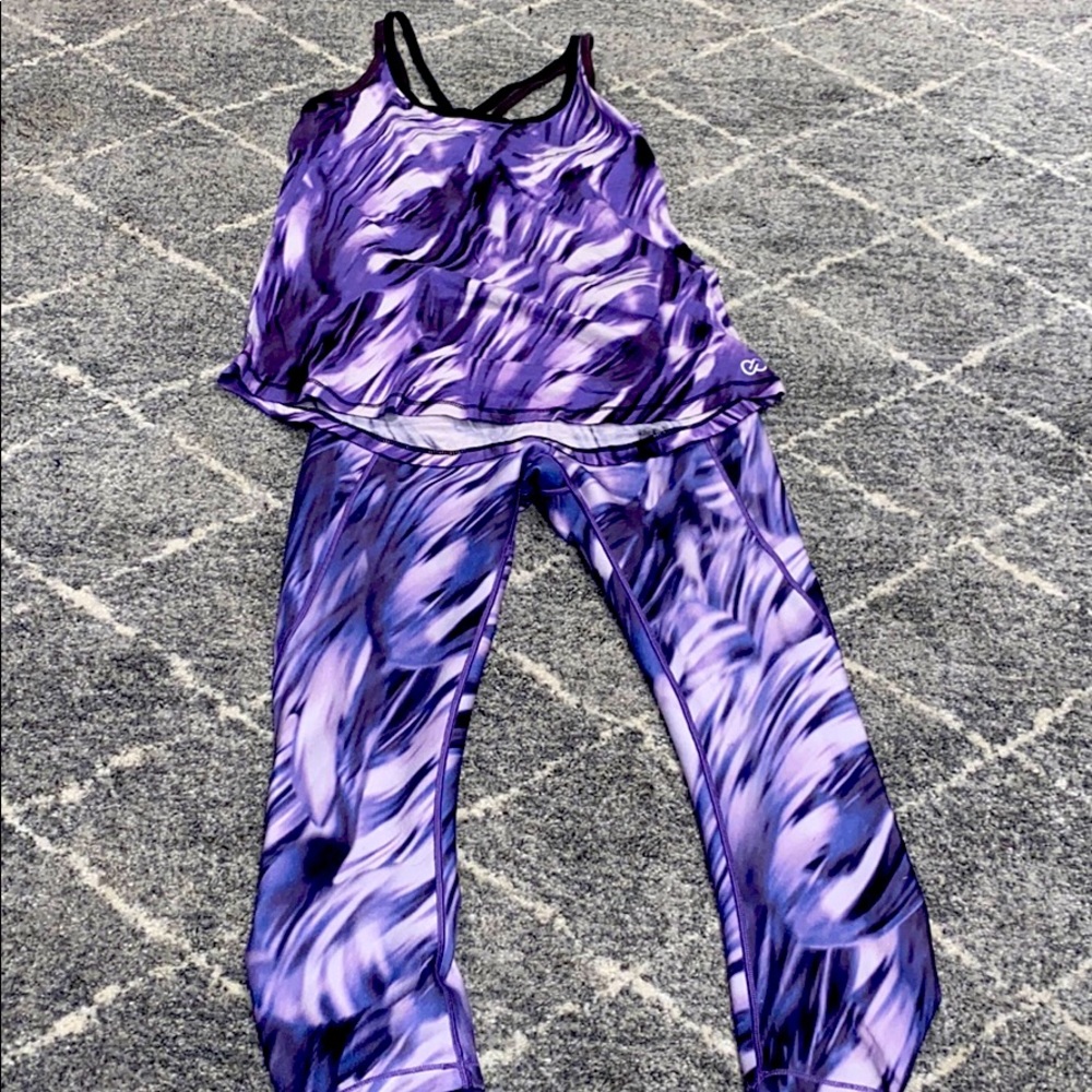 Carrie Underwood Workout set